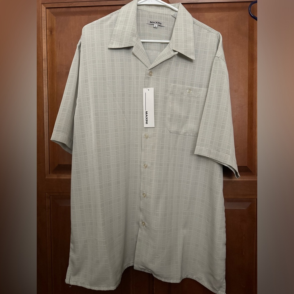 Maxini Vintage NWT Men’s Short Sleeve Button Down Dress Shirt XL